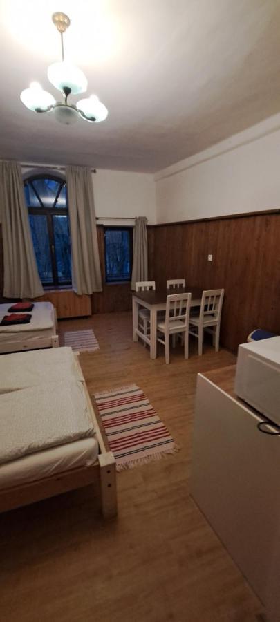 Penzion A Restaurace U Baby Subrovy Hotel Kokorin Ngoại thất bức ảnh